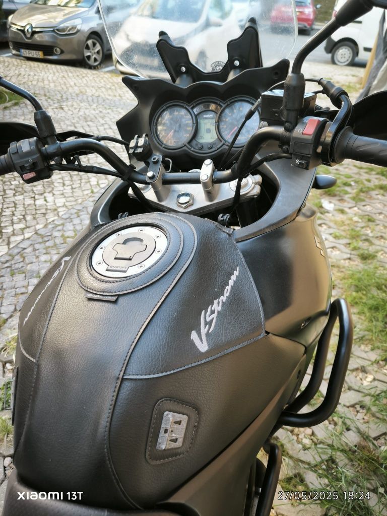 Moto Suzuki V-storm 2006