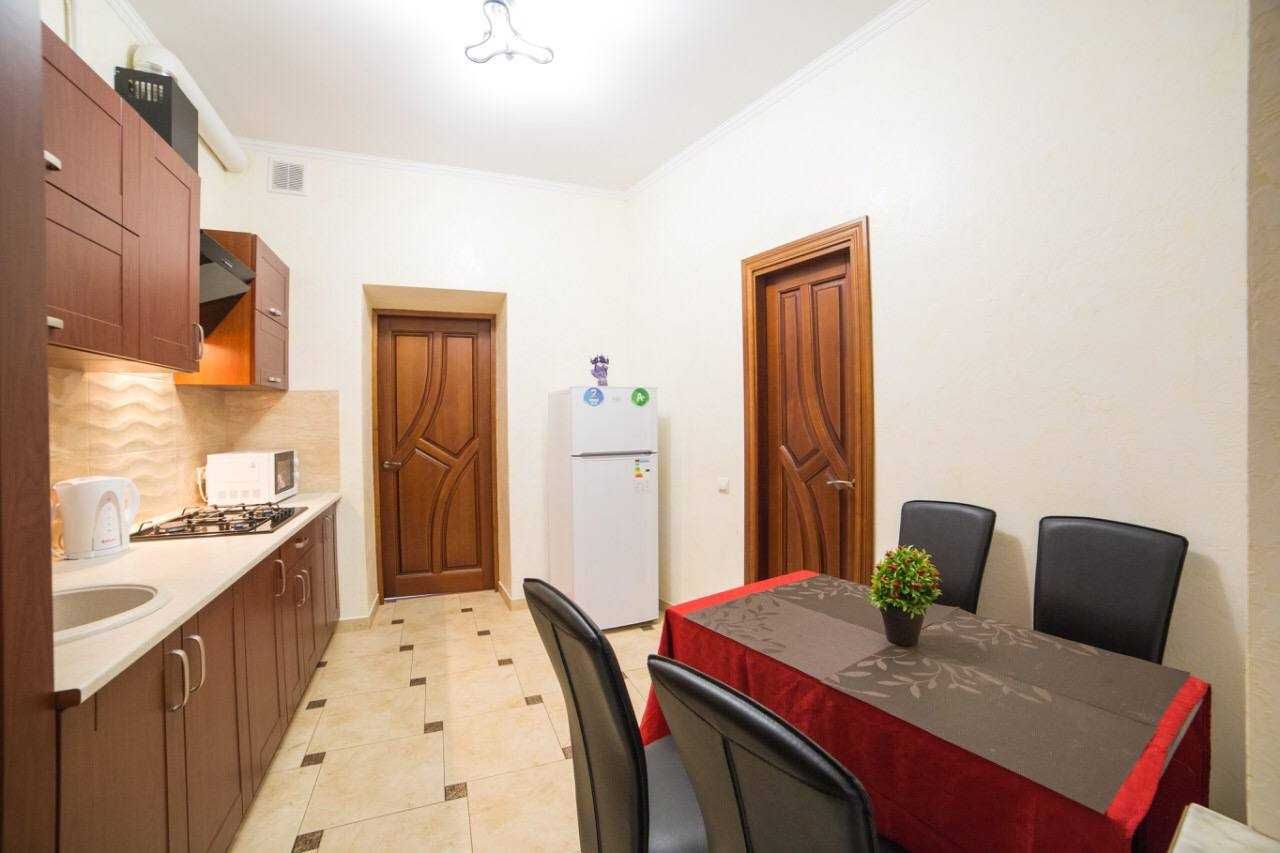 Продаж 1кім квартири по вул.Хмельницького (початок)