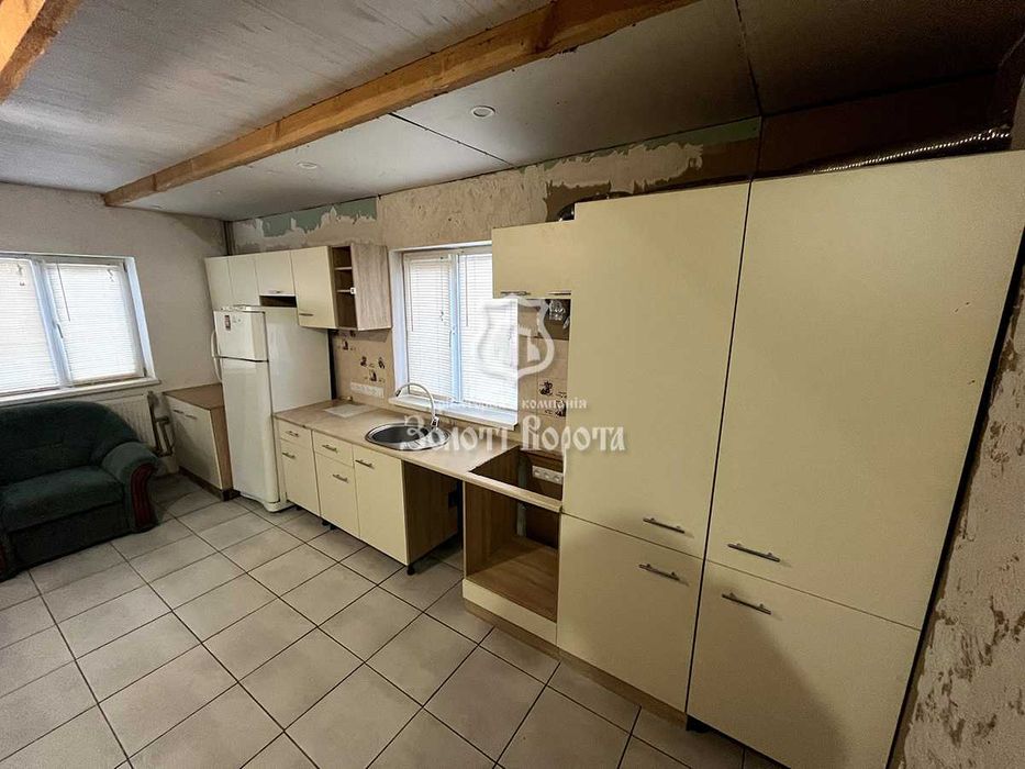 Будинок, 2 поверхи, ділянка - 6 соток. Гарний стан. Бориспільський р-н