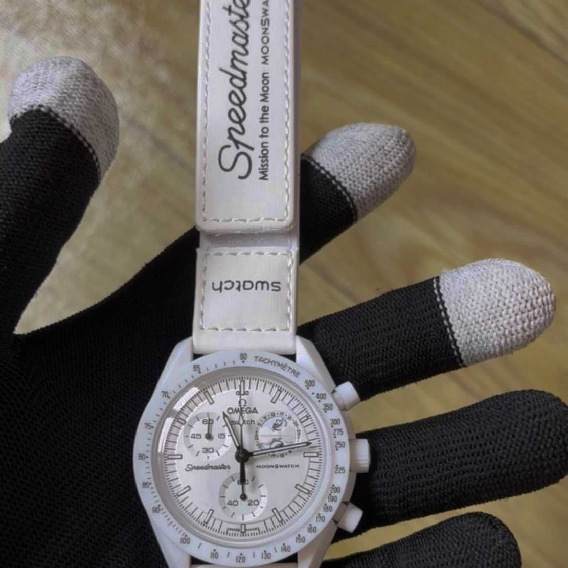 Zegarek Omega Swatch Biały Snoopy SO33W700 - second-hand, sprawny