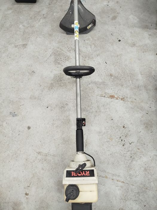 Kosa spalinowa RYOBI RCT2800B