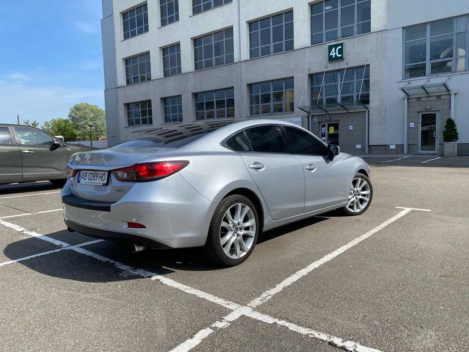 Продам власний автомобыль Мазда 6 обмін на нерухомість