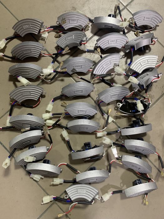 AVR-напруги для бензогенератора 2,5-3,5. КВ