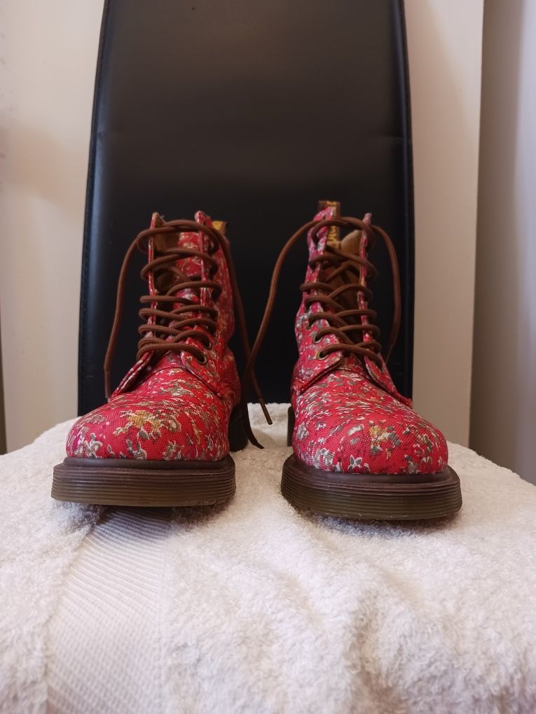 Dr. Martens - botas originais e novas