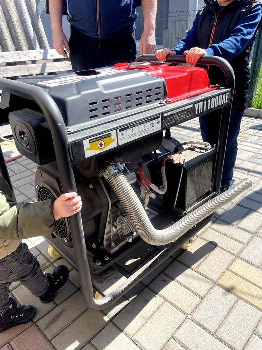 Дизельный генератор 8 кВт однофазный YH11000AE MAST GROUP