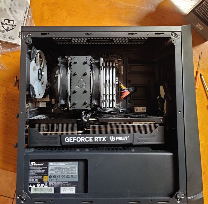 PC Gaming RTX 4070 12GB + Ryzen 5700x