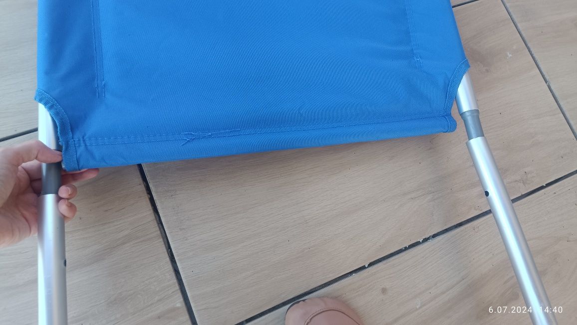 Leżak plażowy z daszkiem