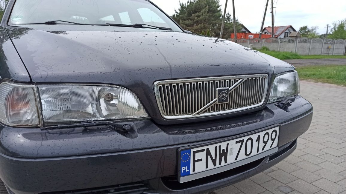 Volvo V70 2.4 benzyna