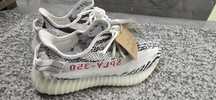 Yezzy Boost 350 V2 Zebra