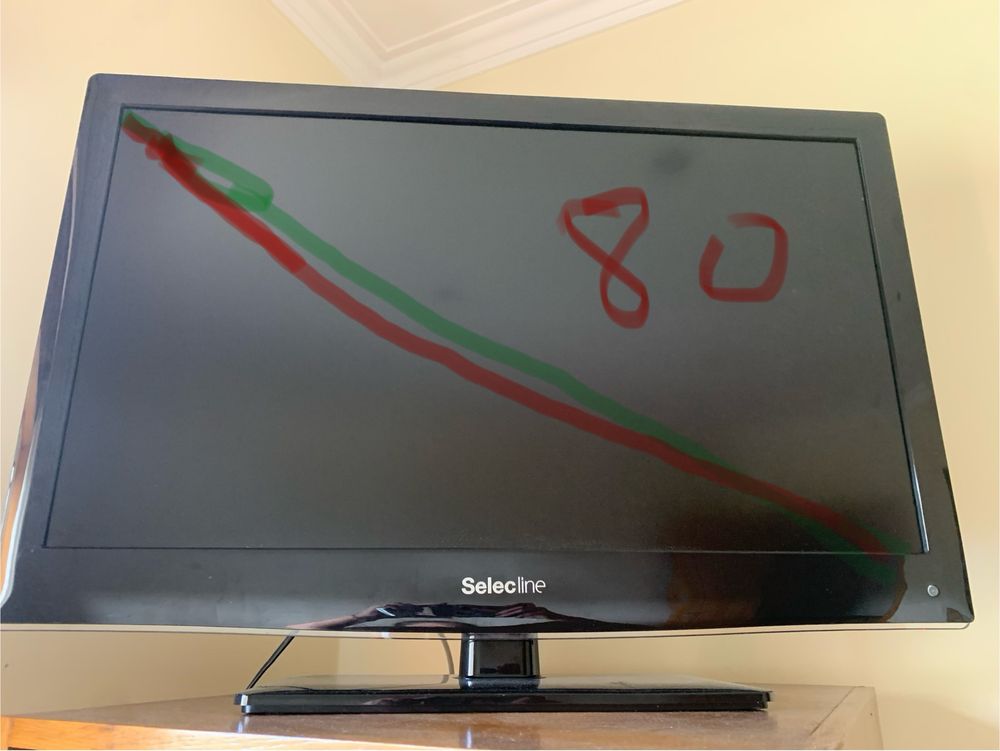 Tv praticamente nova