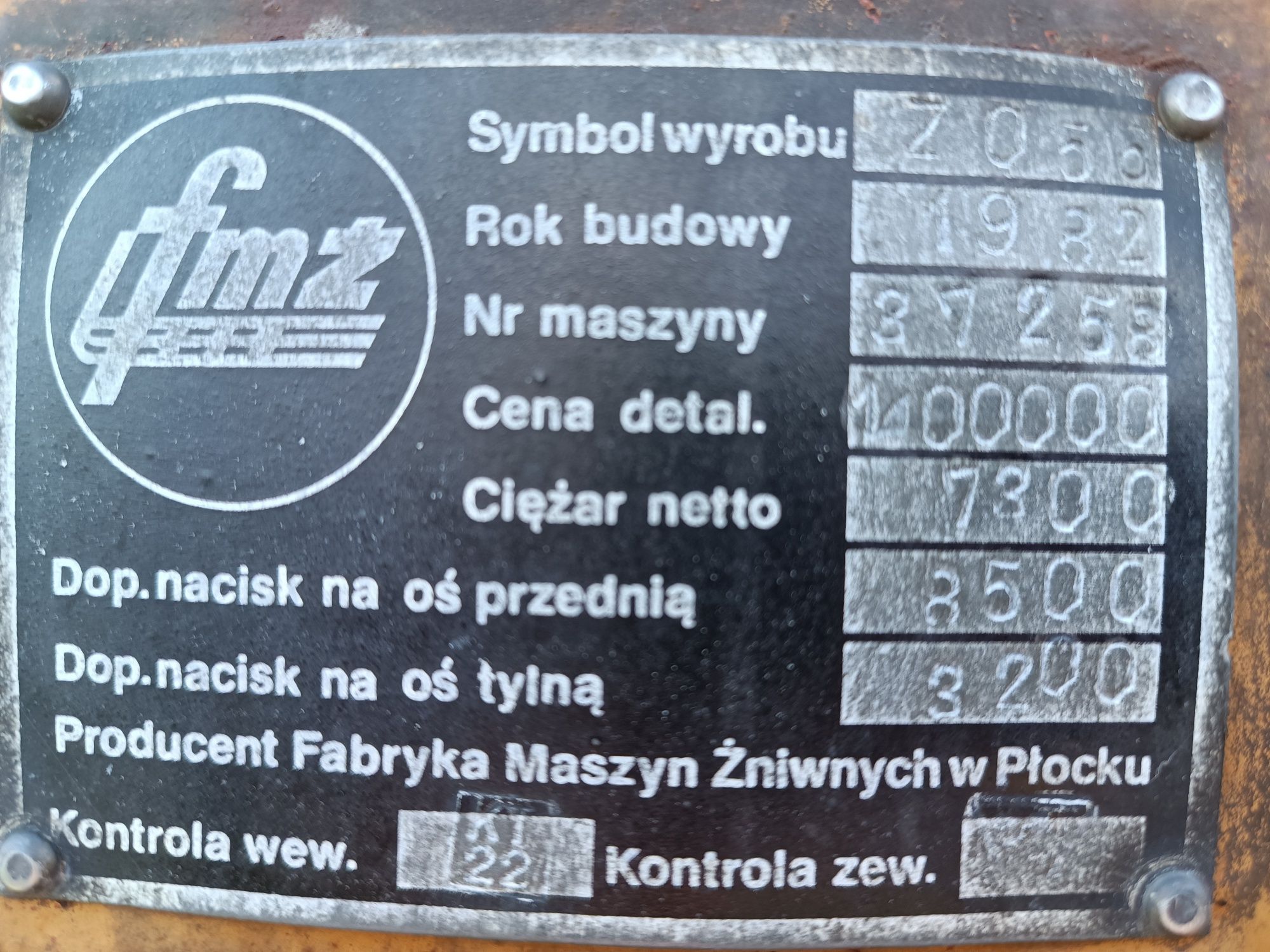 Bizon Z056 rok. 1982 Sieczkarnia Wózek