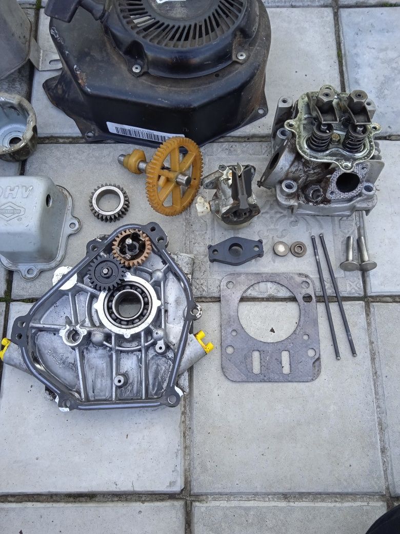 Briggs and Stratton Intec 206 Двигун по з/ч до мотоблока