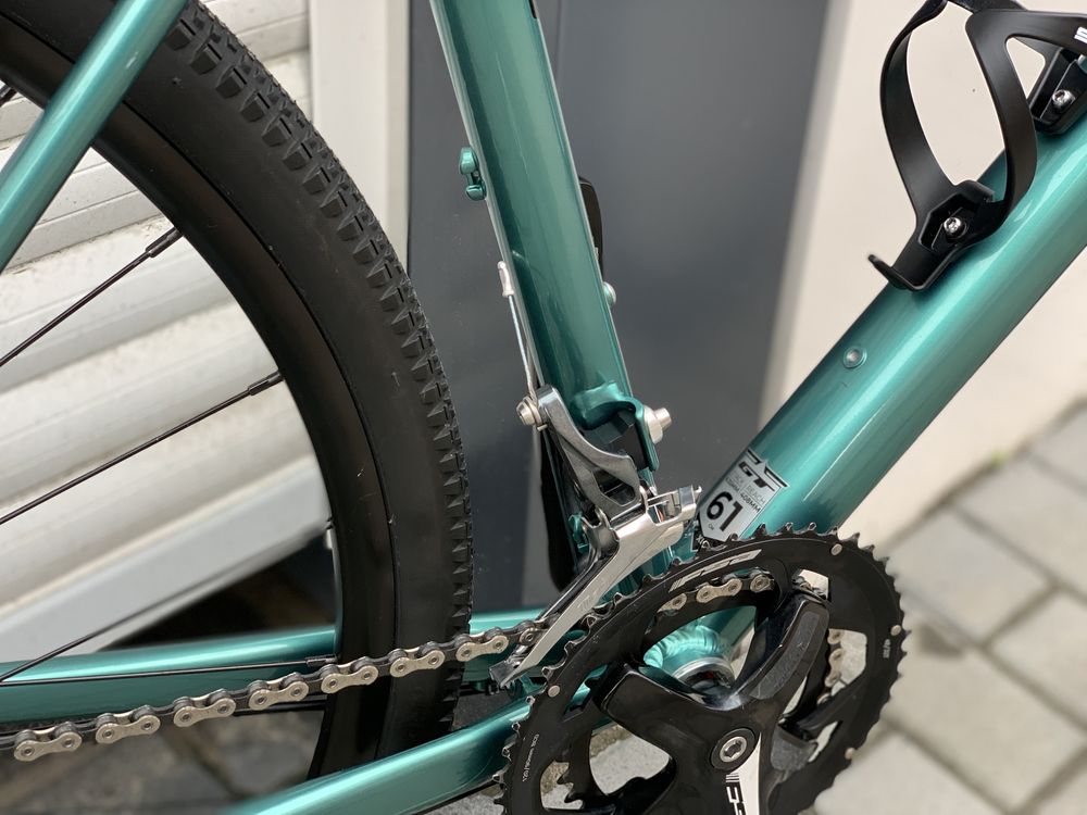 Велосипед гравійний(гравел) GT Grade Expert 28" 61см 2023
