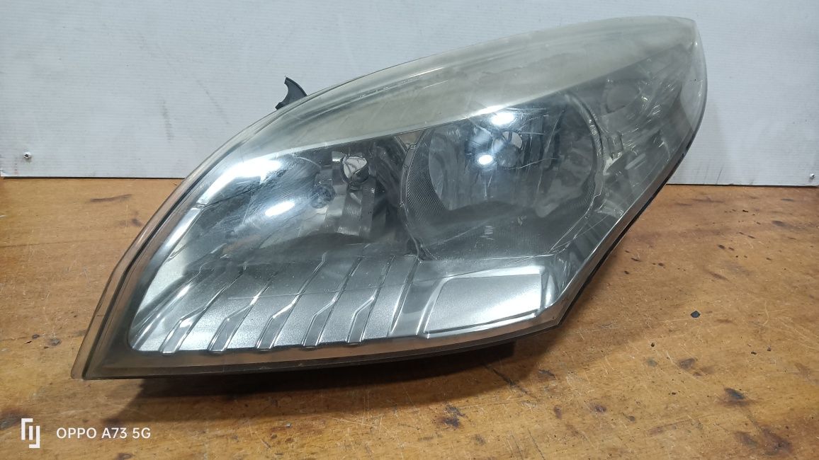 Farol Renault Megane 3 ótica 2009