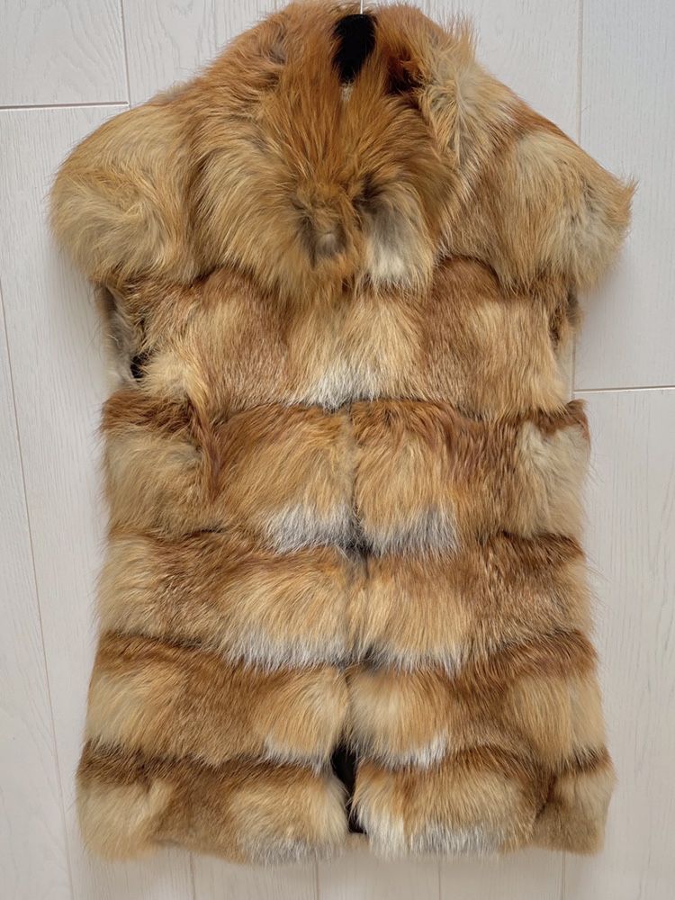 Жилет из натуральной лисы Luxury Furs