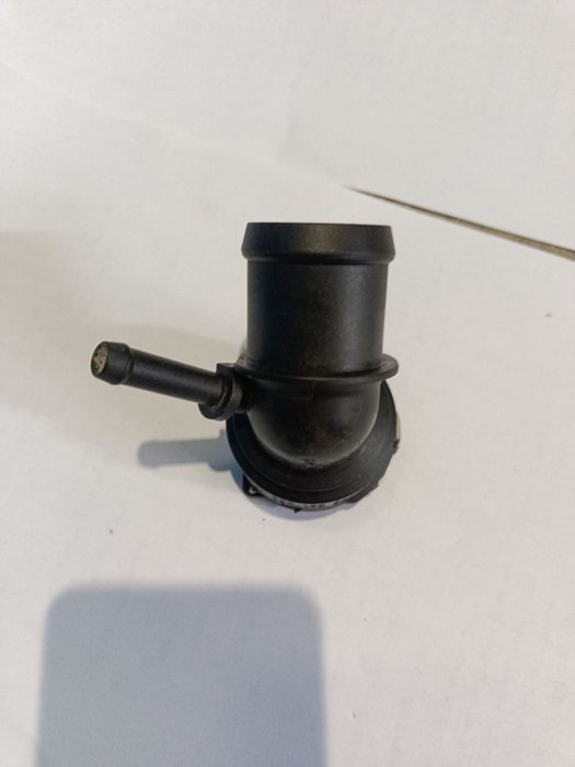 Патрубок радіатора охолодження