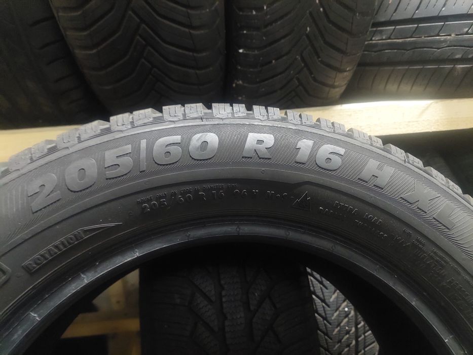 Пара зимової гуми зима зимня Semperit R16 205 60