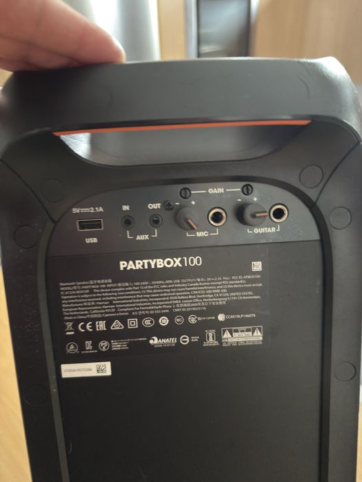 Coluna de som JBL partybox 100 /120W potencia