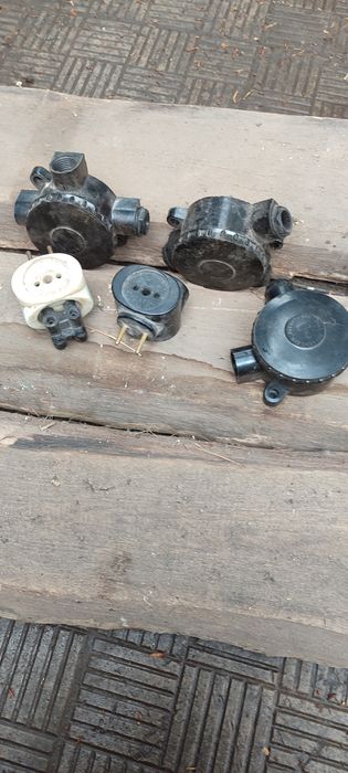 Продам електротовари.