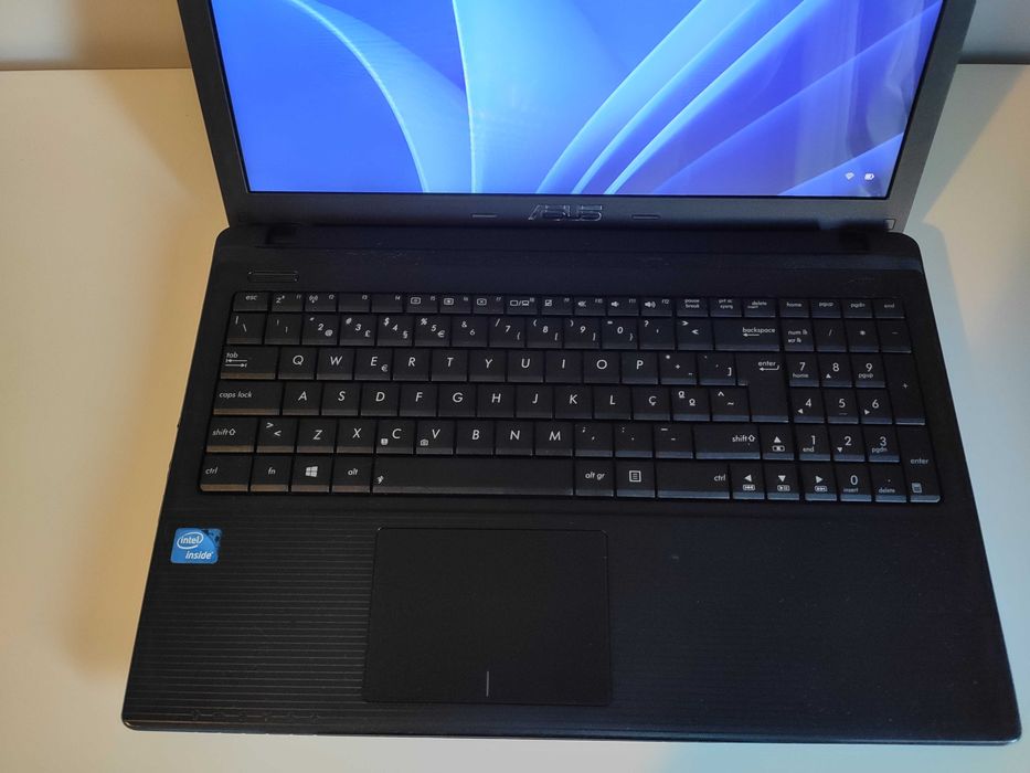 Portátil Asus X55C