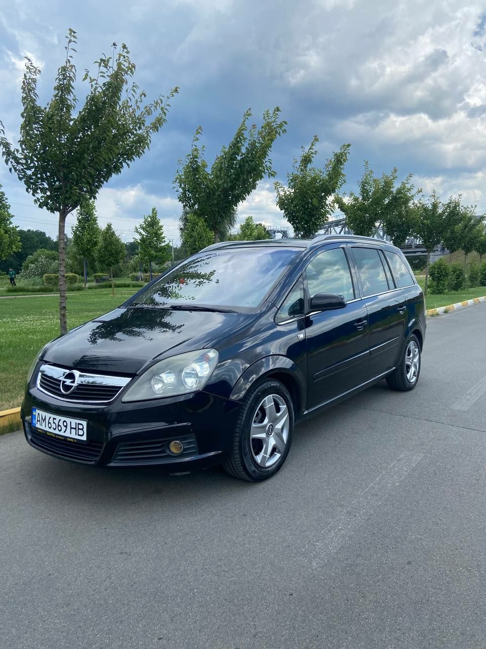 Opel zafira b 2005р. 1.8 бензин