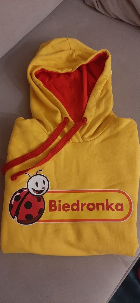 Kolekcja dla Fanów. Piękna kanarkowa bluza Biedronka