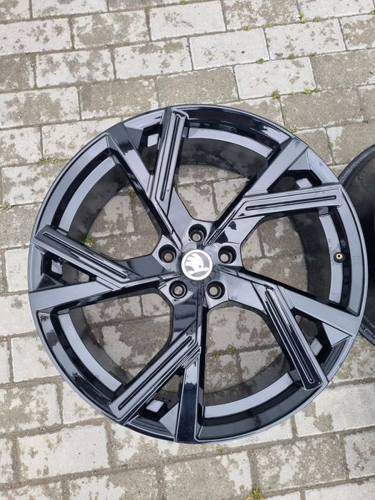 Оригінальні легкосплавні диски SKODA RS LINE 5 × 112 R 21