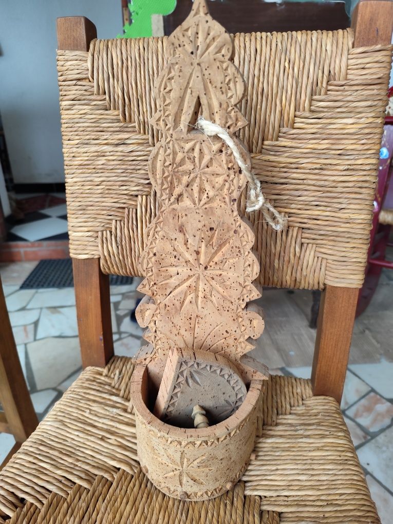 Saleiro Cortiça feito à navalha. Peça Única