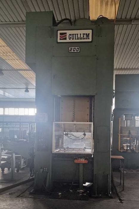 Prensa GUILLEM 200Ton com linha de alimentação