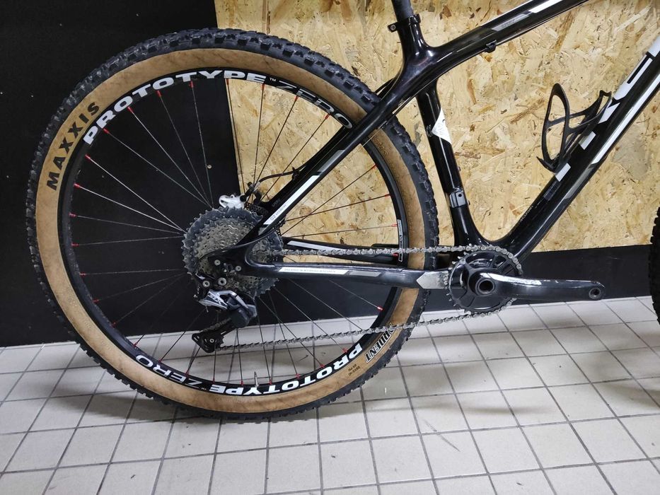 Trek carbono 1x11 roda 29 agora so 1000