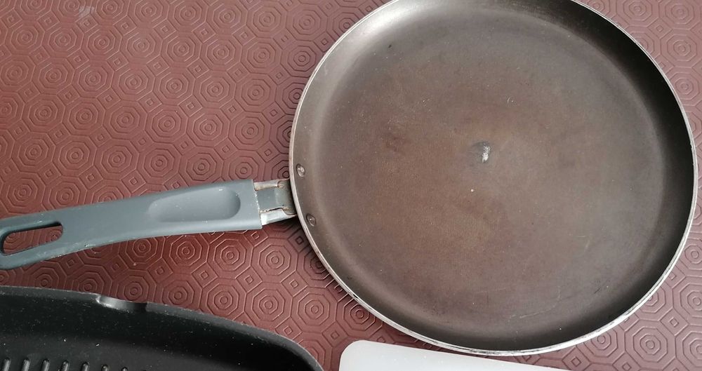 Grelhador + Tábua cozinha + Crepeira, tudo por 5€