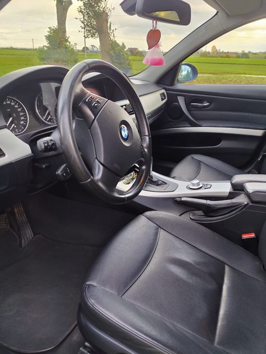 BMW E90 2.0 150km automat