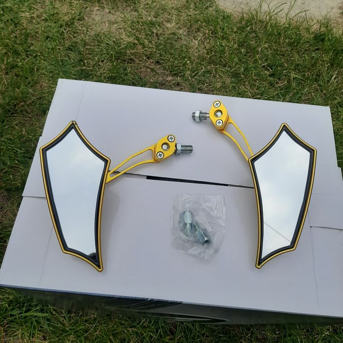 Зеркала на скутер невеликі