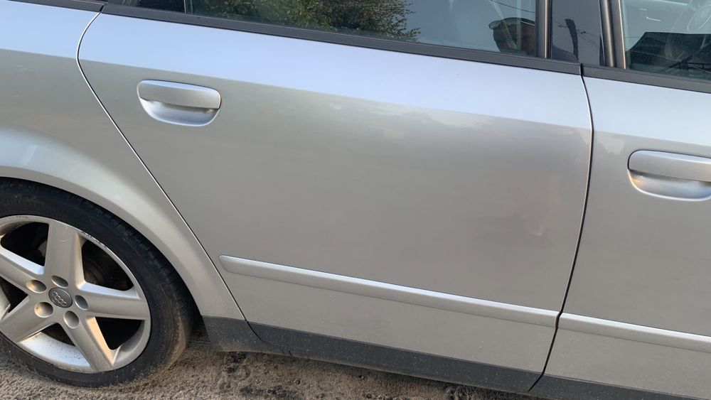 AUDI A4 B6 drzwi w kolor srebrne LY7W przód tył prawe lewe