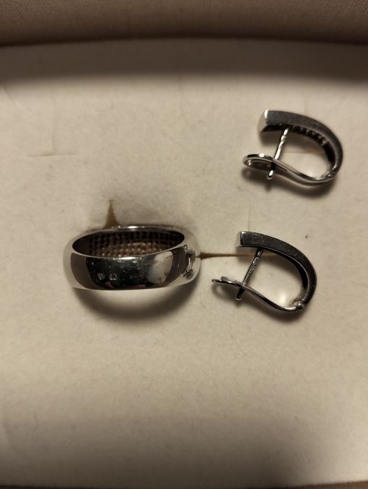 Conjunto anel e brincos de ouro