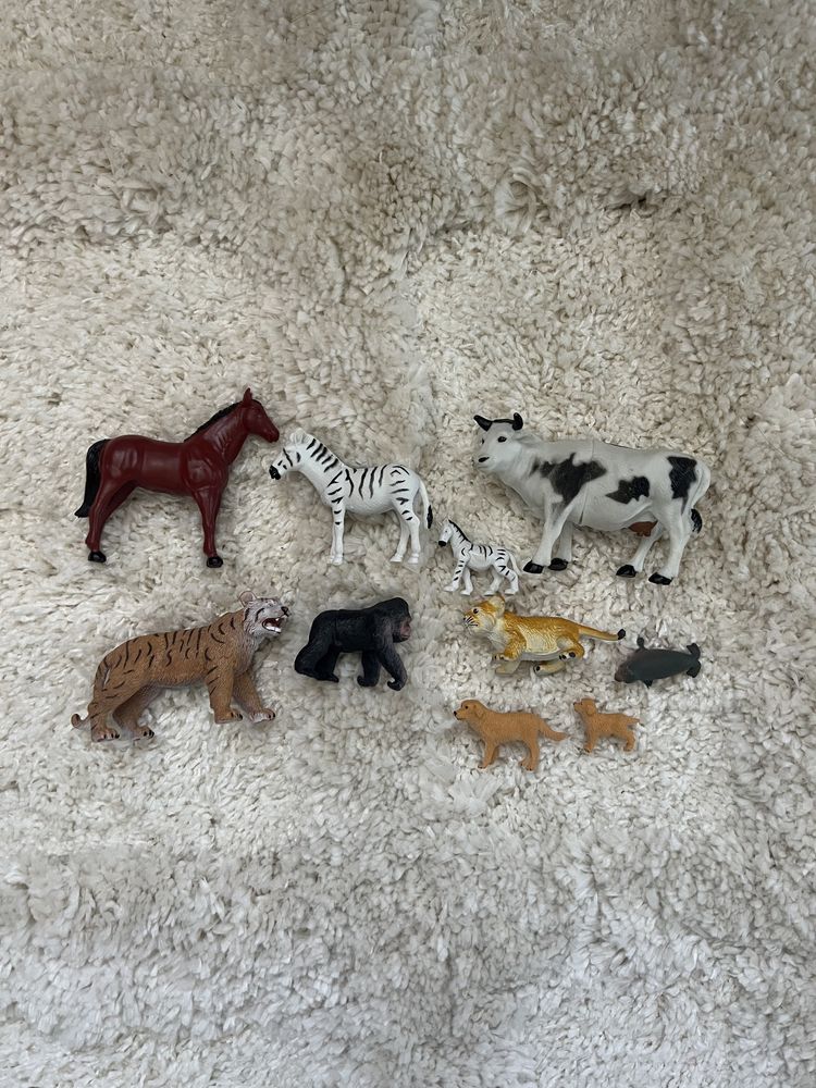 Zestaw figurek zabawek dla dzieci zwierząt farma konik zebry
