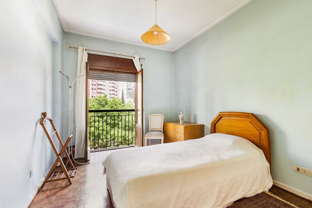 Elegante Apartamento T4 para venda em Miraflores (Algés - Oeiras)