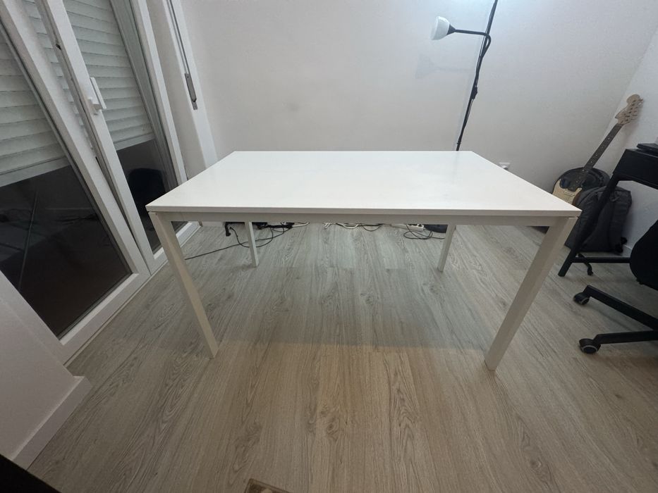 Vende-se mesa cozinha/sala ikea
