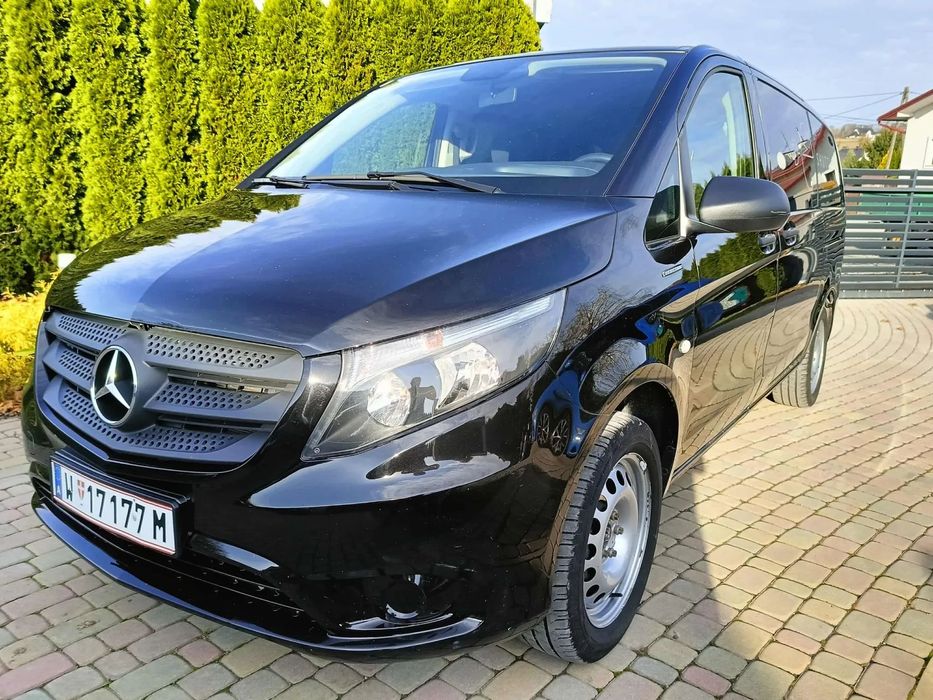 Mercedes-Benz Vito Mercedes - Benz Vito Tourier eVito Pro Lang  FV 23 % Elektryk 8-osób