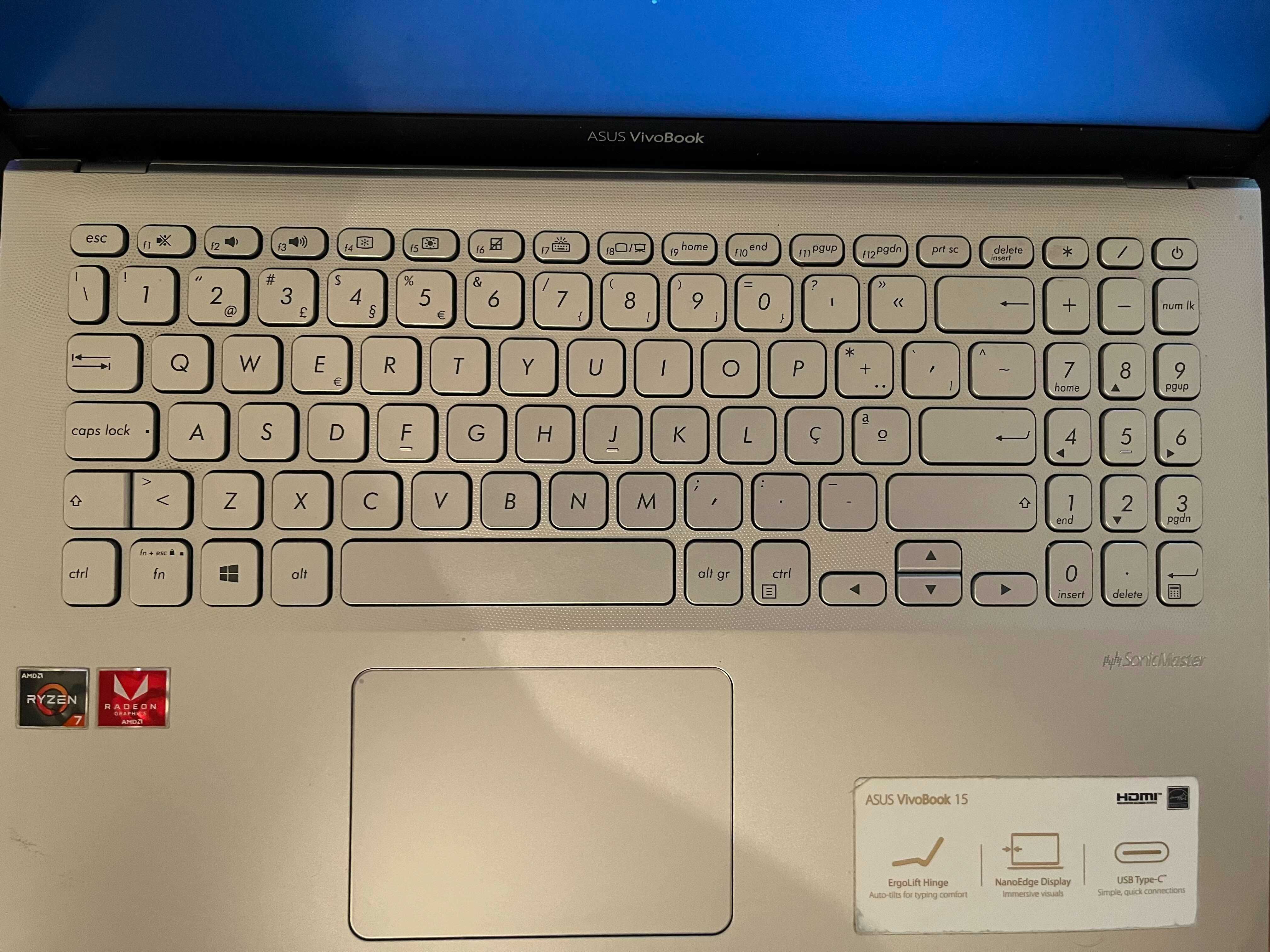 Portátil ASUS VivoBook 15 (AMD Ryzen 7 3700U RAM: 16 GB 512 GB SSD)