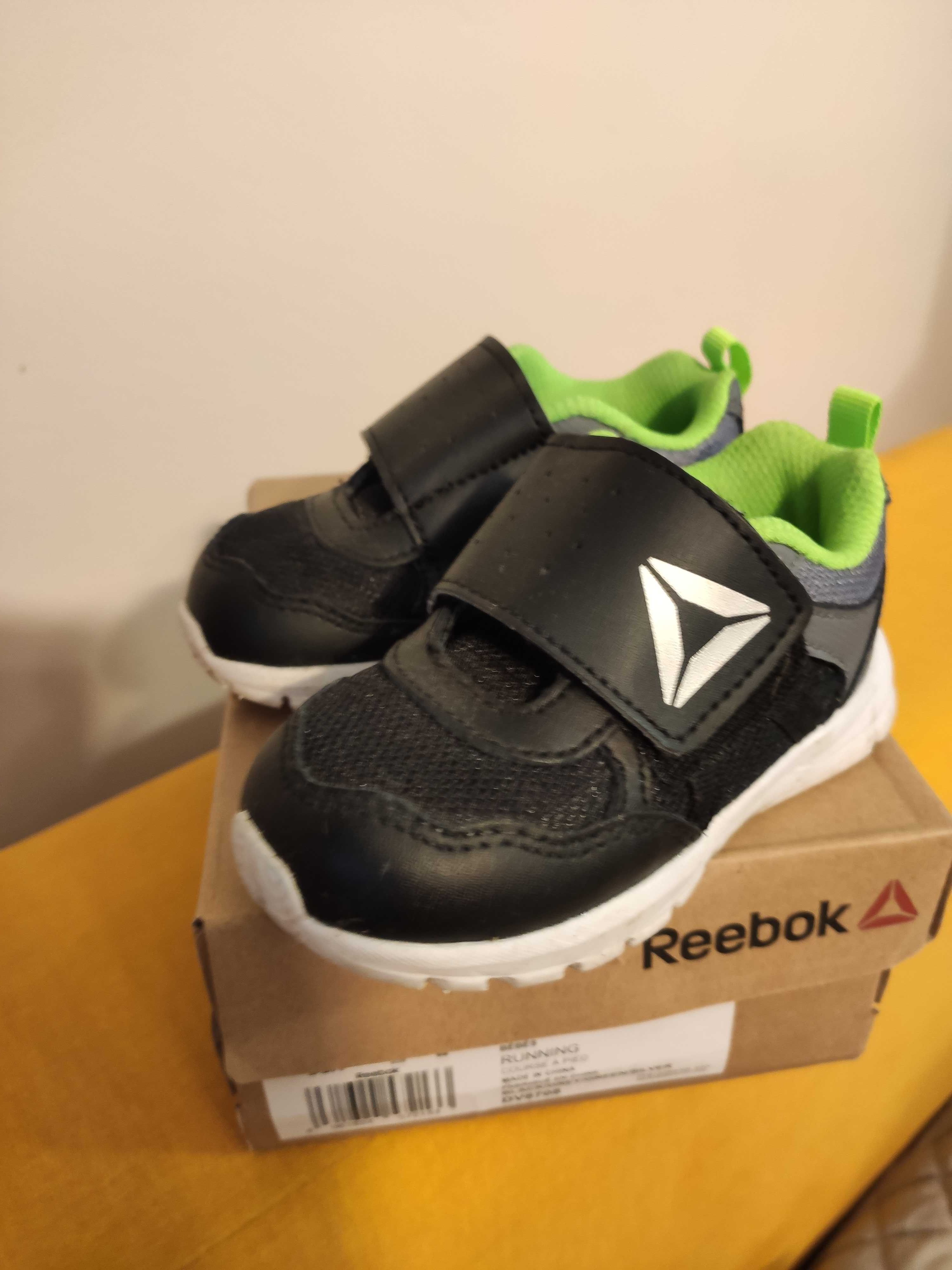 Buciki Reebok rozm. 21.5. B. lekkie. Zewnątrz skóra.