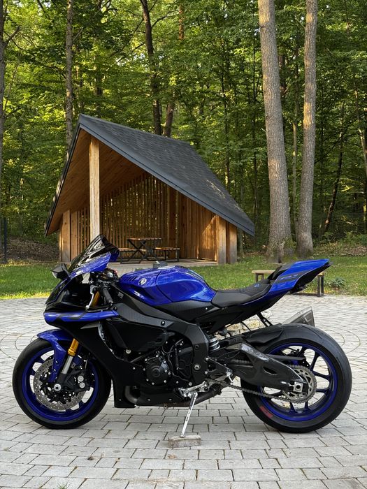 Yamaha YZF-R1 2019 року Akrapovic