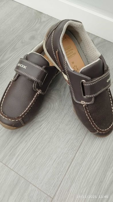 Mocassin Geox J Snake c/velcro castanho Tamanho 36