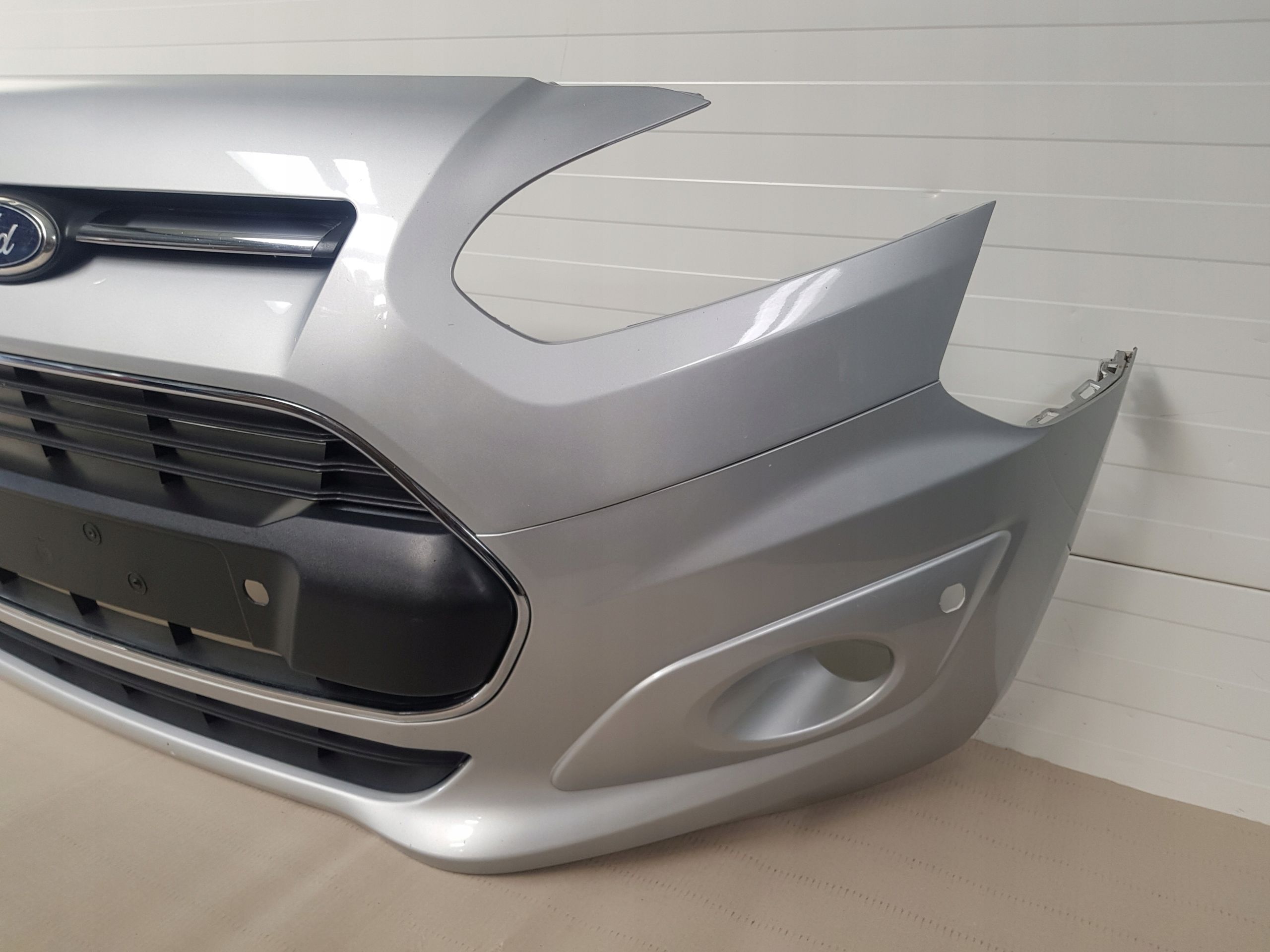 Zderzak Przedni Ford Transit Connect