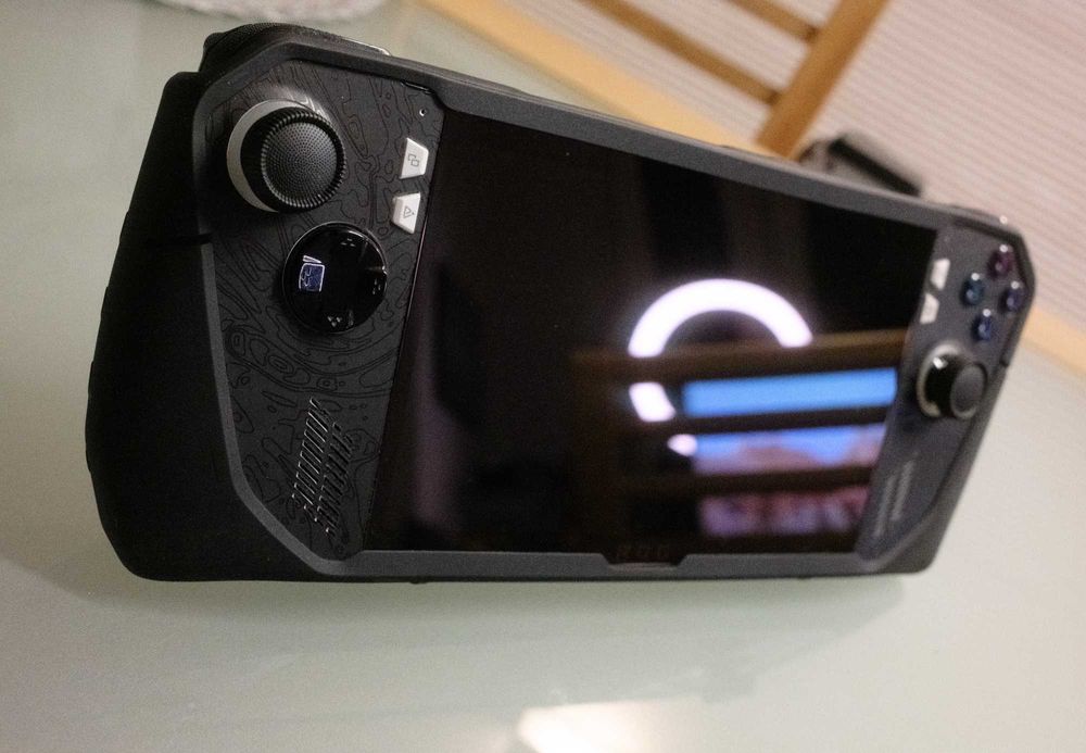 Asus ROG Ally Z1 Extreme + Dysk 2TB + dbrand Killswitch + WaterField