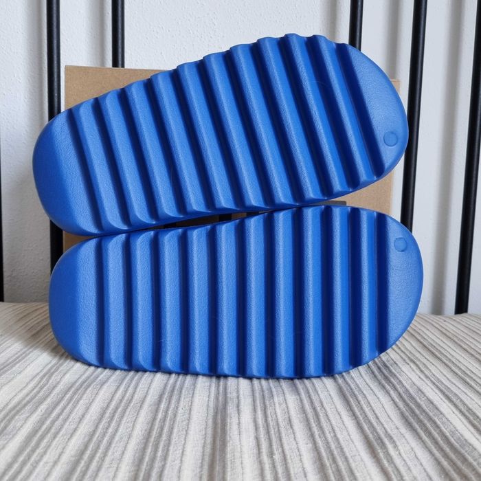 Yeezy Slide "Azure" - Tamanho 43