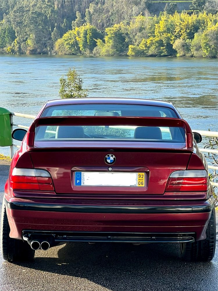 BMW E36 318is