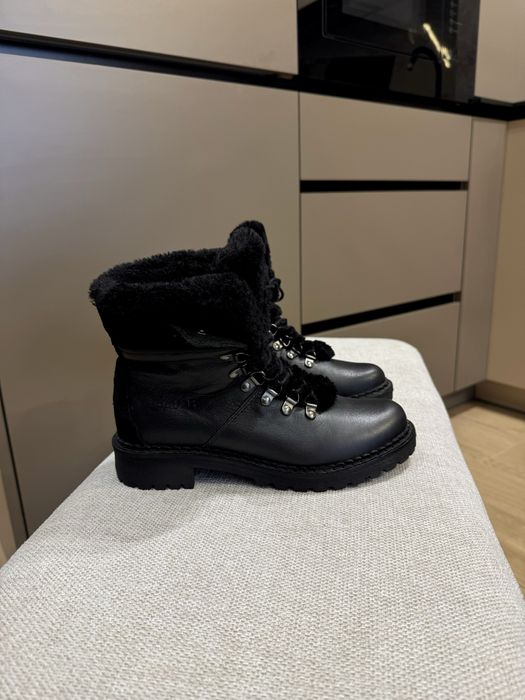 Жіночі шкіряні ботінки Pajar Canada kacharovska loro piana moon boot