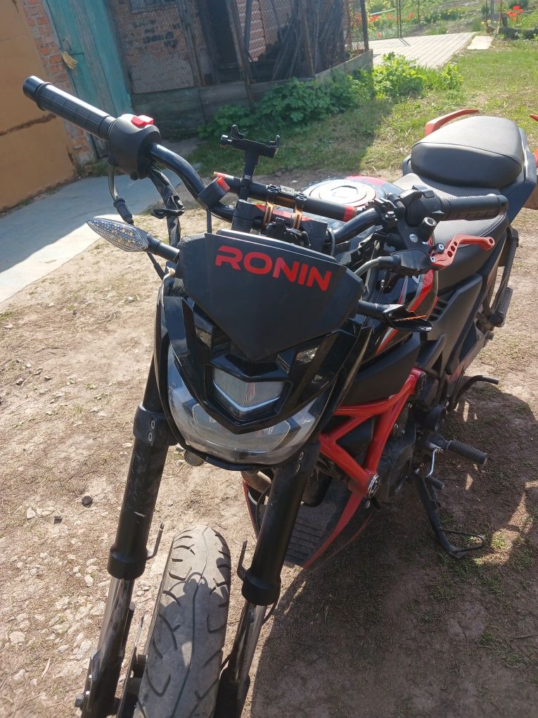 Продам мотоцикл Lifan SR 200