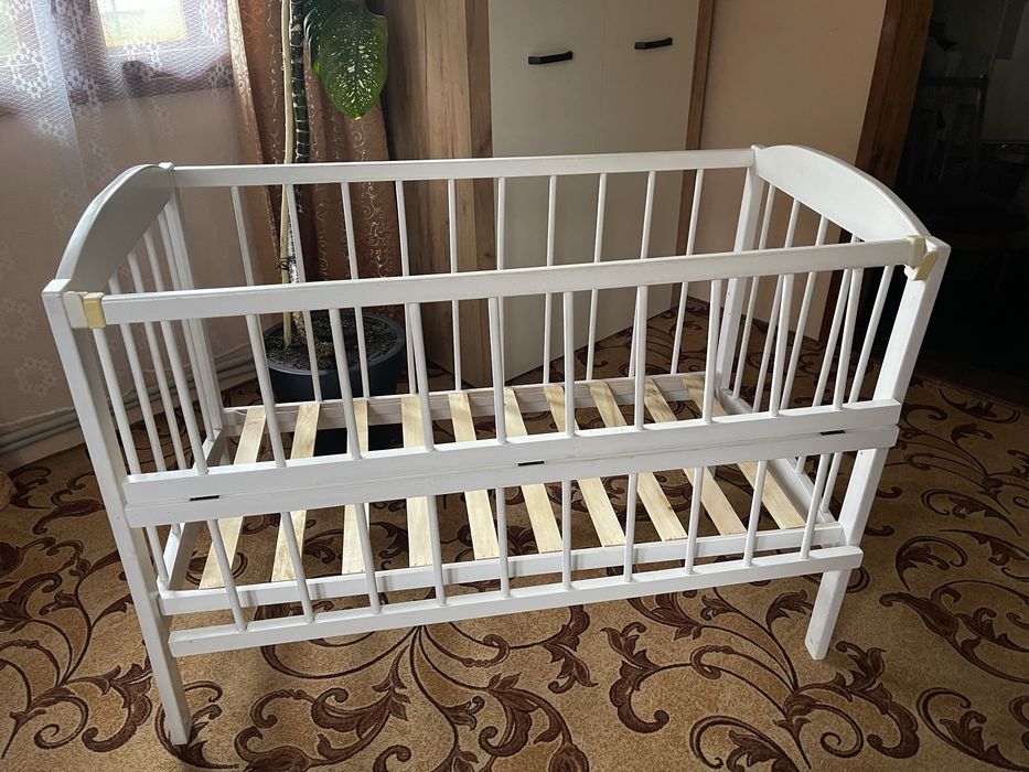 Дитяче ліжечко , безкоштовно